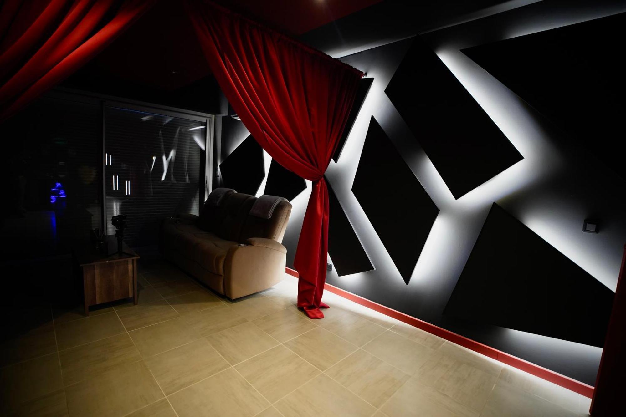 L Unique Cinema Room Grenoble Exterior foto